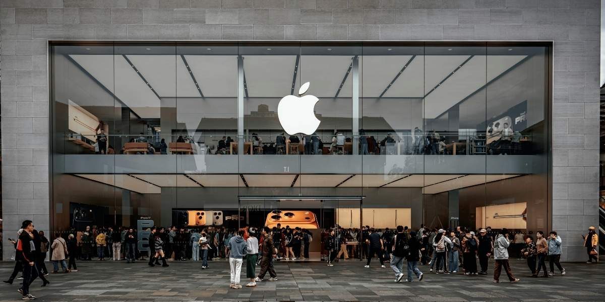 Apple Cuts Dozens of Sales Jobs as Restructuring Plans Unfold