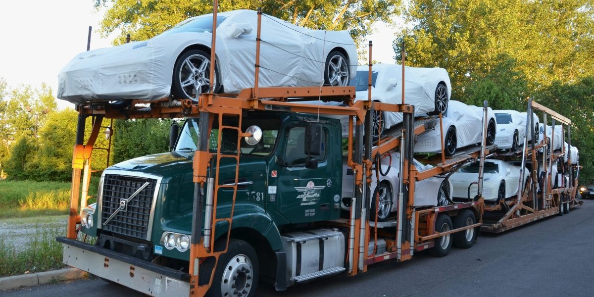 Navigating Auto Transport with Rivalane Services & Costs Explained