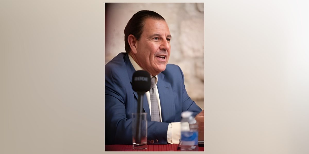 Seth David Radwell: Bridging America’s Political Divide Through Historical Perspective