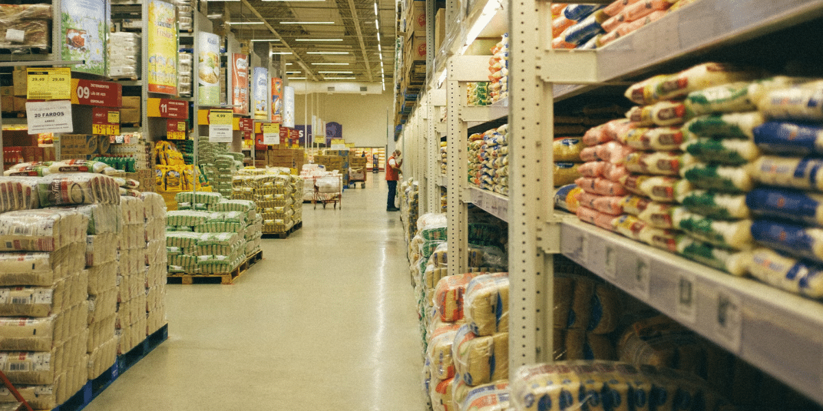 Why Training Programs Are Vital for Office and Store Manager Positions