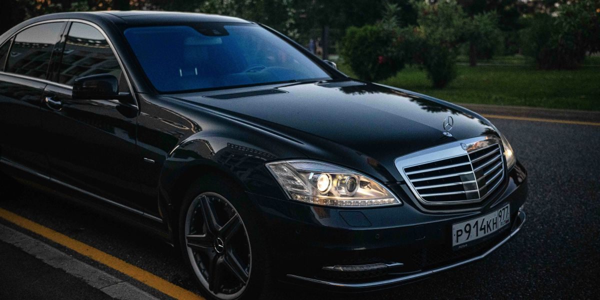 Why C-Suite Executives Are Ditching Rideshare for Dedicated Car Services